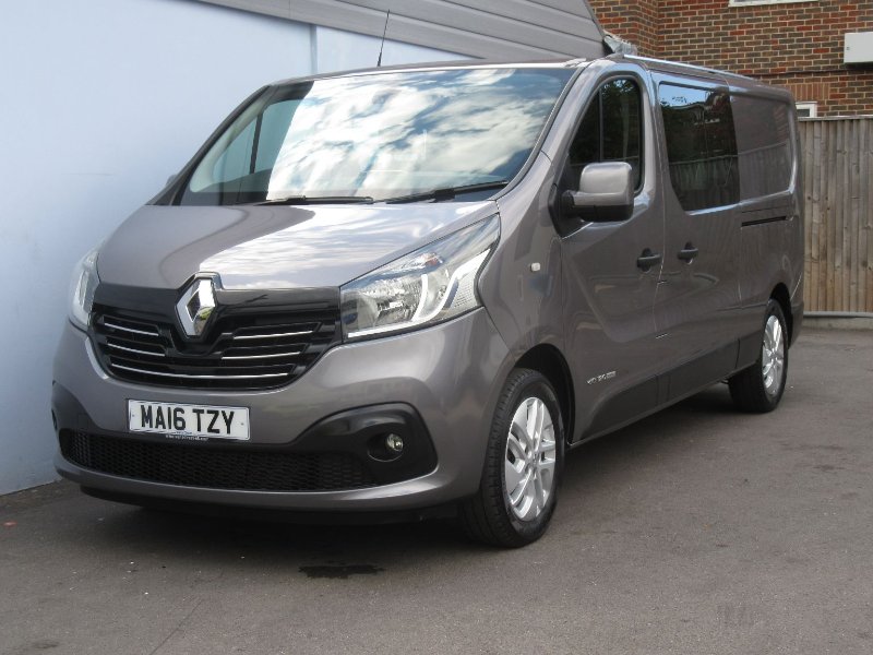 renault trafic 6 seater van